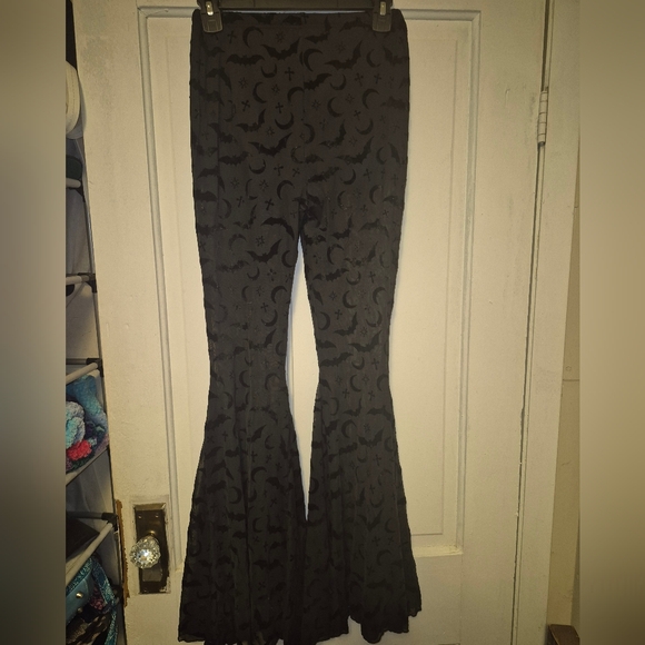 Nwot ROMWE Black Sheer Velvet Flared Pants With Moon & Bat Print - Picture 2 of 3